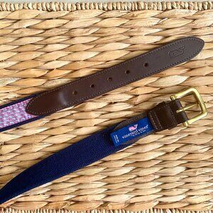 Vineyard Vines 36"  NEVER BEEN WORN  / Classic Whale Canvas Club Belt